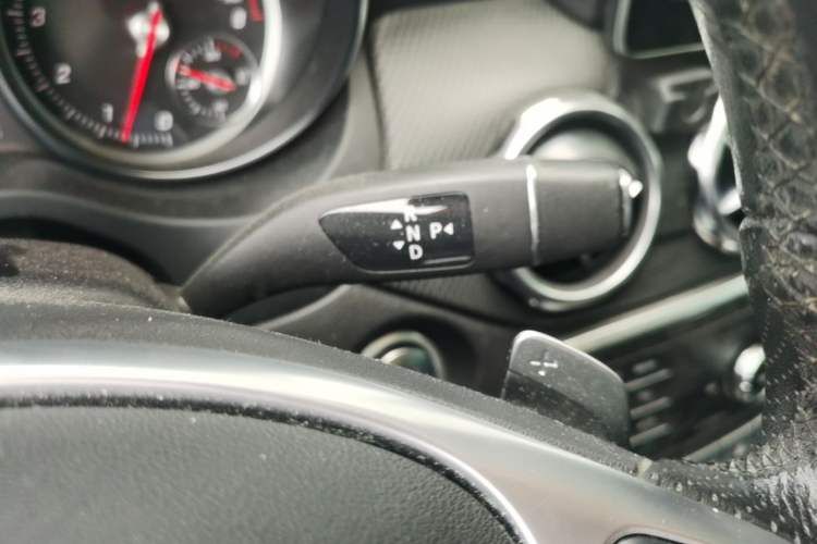 Used Mercedes-Benz GLA 2019 GLA 200 Fashion Model Gear Lever