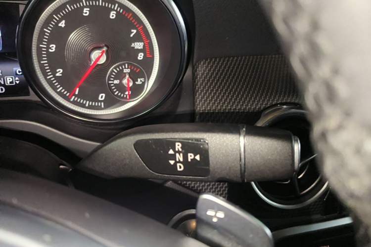 Used Mercedes-Benz GLA 2019 GLA 200 Fashion Model Gear Lever