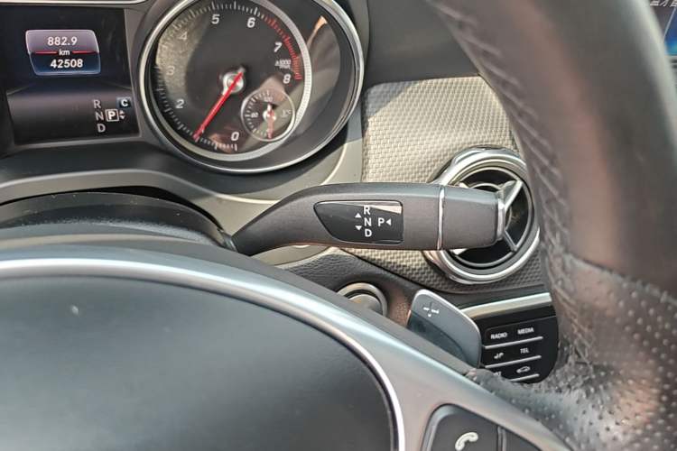 Used Mercedes-Benz GLA 2019 GLA 200 Fashion Model Gear Lever