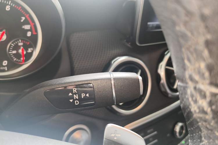 Used Mercedes-Benz GLA 2019 GLA 200 Fashion Model Gear Lever