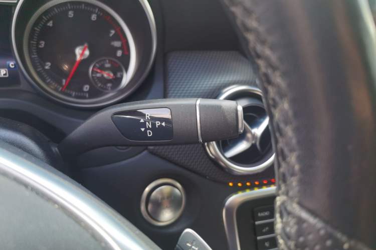 Used Mercedes-Benz GLA 2019 GLA 200 Dynamic Edition Gear Lever