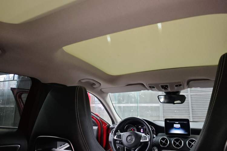 Used Mercedes-Benz GLA 2019 GLA 200 Dynamic Edition Headliner