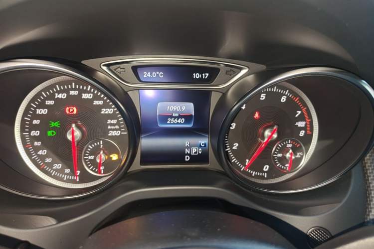 Used Mercedes-Benz GLA 2019 GLA 200 Dynamic Edition Instrument Cluster