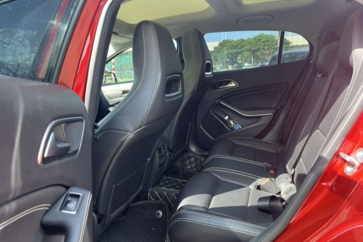 Used Mercedes-Benz GLA 2019 GLA 200 Dynamic Edition Interior 2