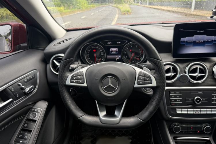 Used Mercedes-Benz GLA 2019 GLA 200 Fashion Model Interior 4