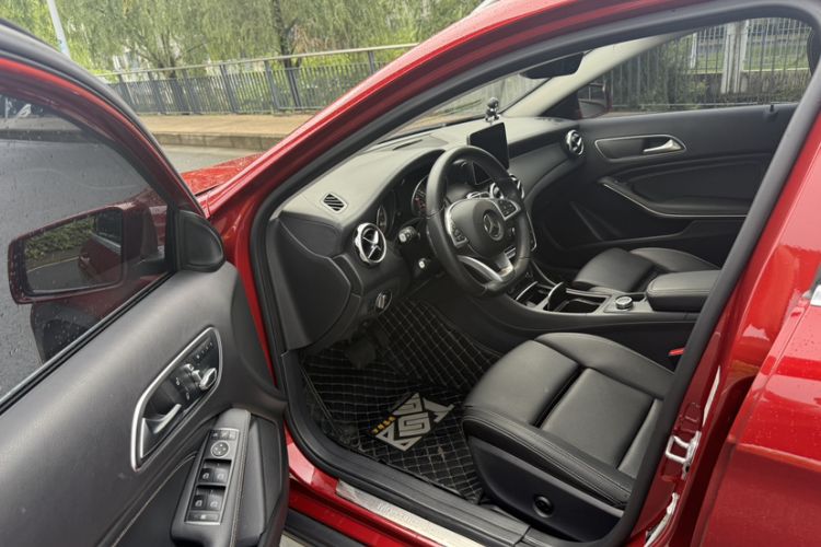 Used Mercedes-Benz GLA 2019 GLA 200 Fashion Model Interior 7