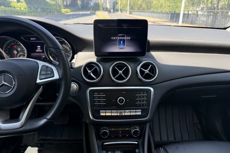 Used Mercedes-Benz GLA 2019 GLA 200 Fashion Model Interior 8