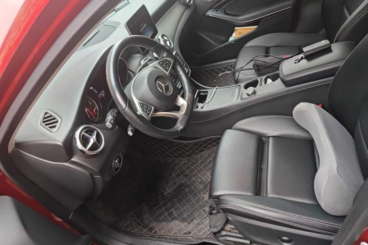 Used Mercedes-Benz GLA 2019 GLA 200 Dynamic Edition Left Front Seat