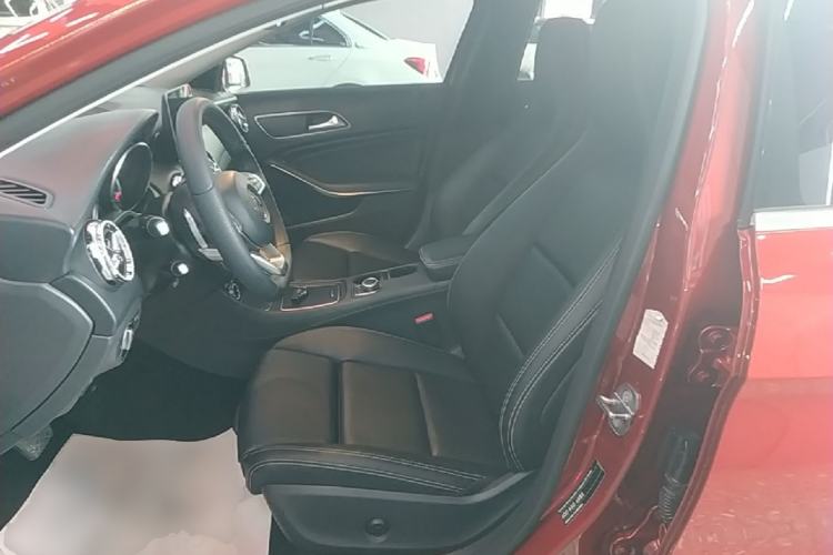 Used Mercedes-Benz GLA 2019 GLA 200 Dynamic Edition Left Front Seat