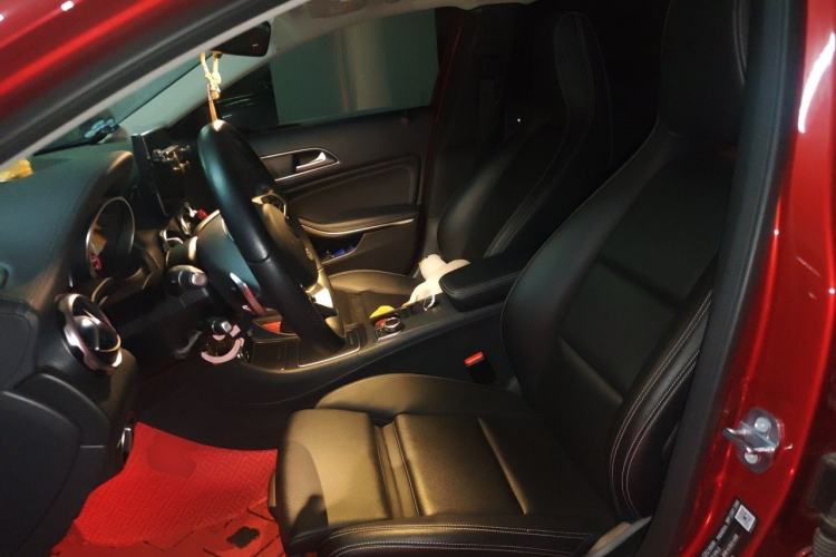 Used Mercedes-Benz GLA 2019 GLA 200 Fashion Model Left Front Seat