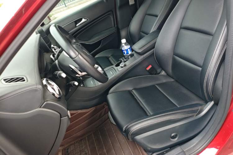 Used Mercedes-Benz GLA 2019 GLA 200 Fashion Model Left Front Seat