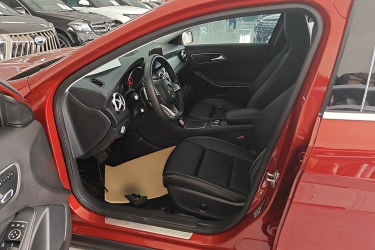 Used Mercedes-Benz GLA 2019 GLA 200 Fashion Model Left Front Seat