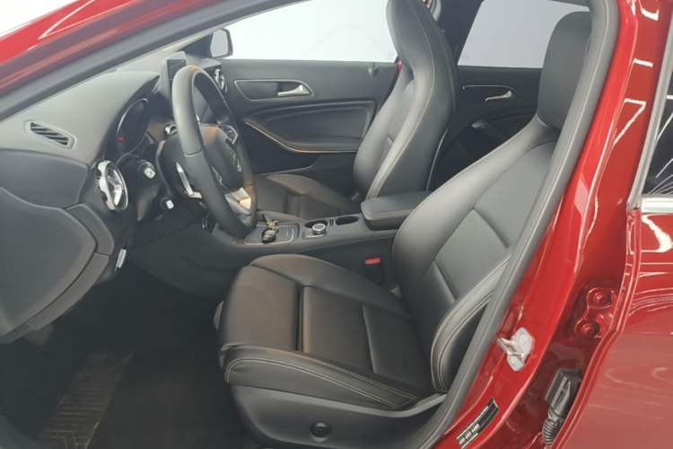 Used Mercedes-Benz GLA 2019 GLA 200 Dynamic Edition Left Front Seat