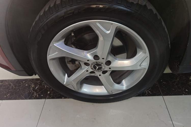 Used Mercedes-Benz GLA 2019 GLA 200 Dynamic Edition Left Front Wheel Hub