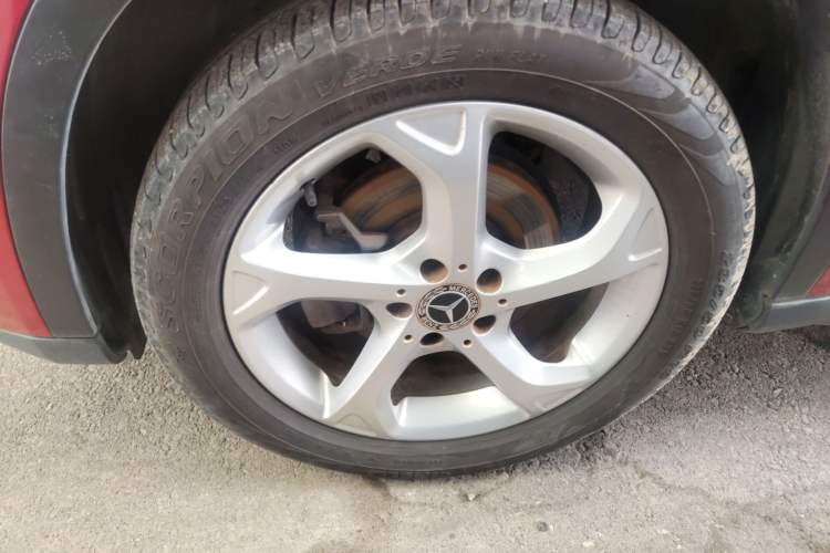 Used Mercedes-Benz GLA 2019 GLA 200 Dynamic Edition Left Front Wheel Hub