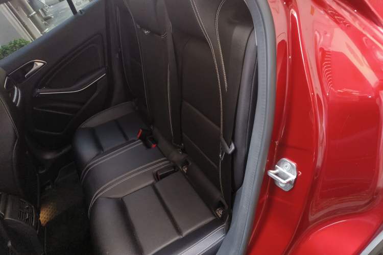 Used Mercedes-Benz GLA 2019 GLA 200 Fashion Model Left Rear Seat