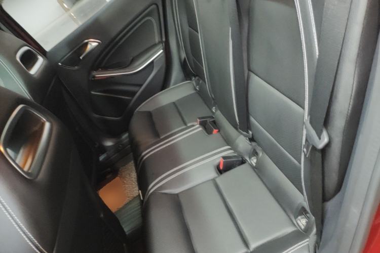 Used Mercedes-Benz GLA 2019 GLA 200 Fashion Model Left Rear Seat