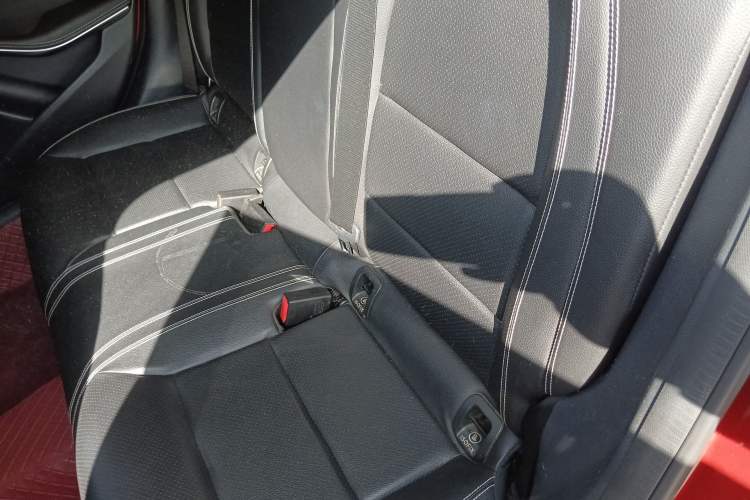 Used Mercedes-Benz GLA 2019 GLA 200 Fashion Model Left Rear Seat