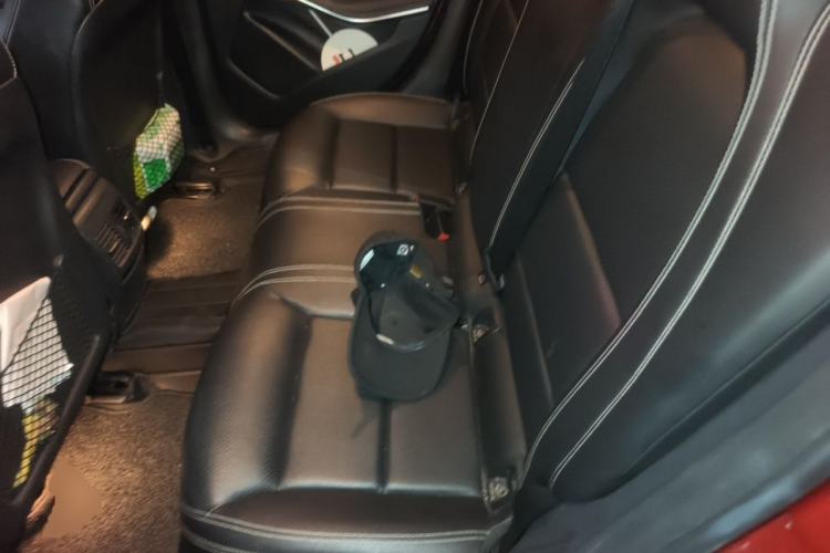 Used Mercedes-Benz GLA 2019 GLA 200 Fashion Model Left Rear Seat