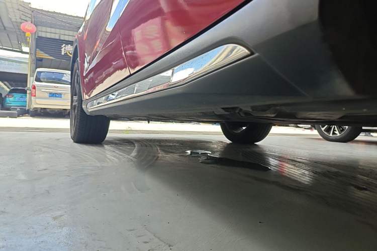 Used Mercedes-Benz GLA 2019 GLA 200 Fashion Model Left Side Sill