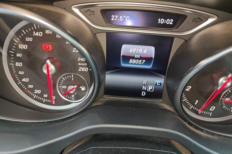 Used Mercedes-Benz GLA 2019 GLA 200 Dynamic Edition Odometer Close Up