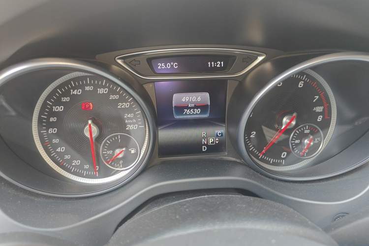 Used Mercedes-Benz GLA 2019 GLA 200 Dynamic Edition Odometer Close Up