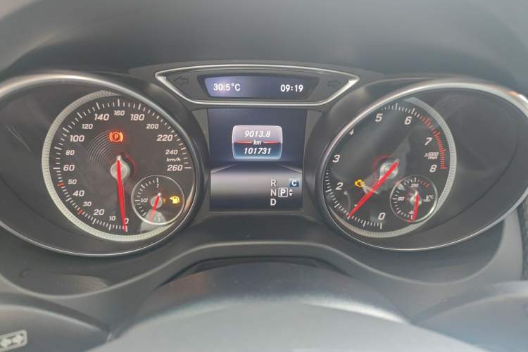 Used Mercedes-Benz GLA 2019 GLA 200 Fashion Model Odometer Close Up