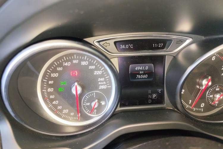 Used Mercedes-Benz GLA 2019 GLA 200 Dynamic Edition Odometer Close Up