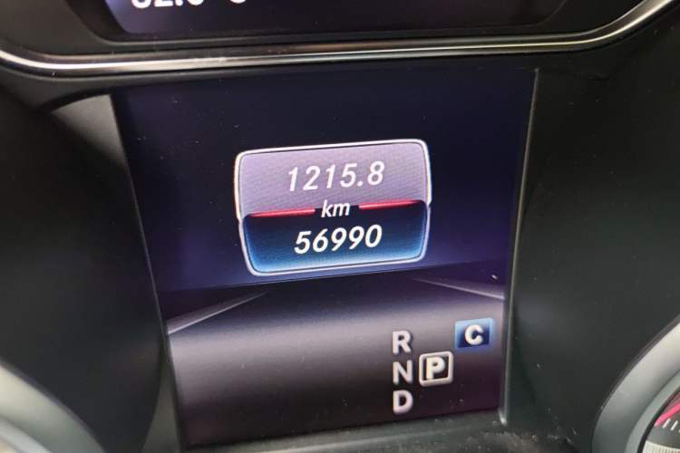 Used Mercedes-Benz GLA 2019 GLA 200 Dynamic Edition Odometer Close Up