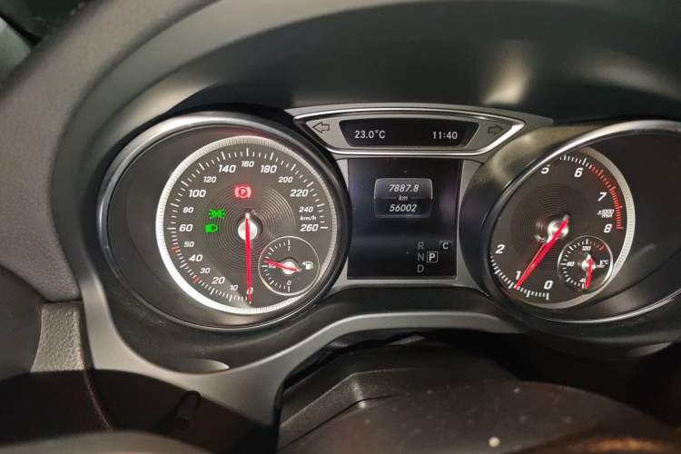 Used Mercedes-Benz GLA 2019 GLA 200 Fashion Model Odometer Close Up