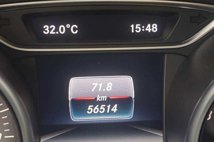 Used Mercedes-Benz GLA 2019 GLA 200 Fashion Model Odometer Close Up