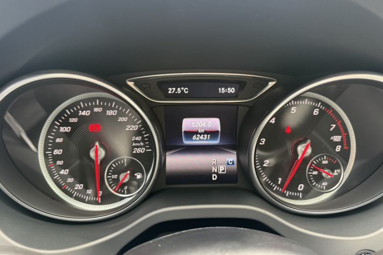 Used Mercedes-Benz GLA 2019 GLA 200 Fashion Model Odometer Close Up