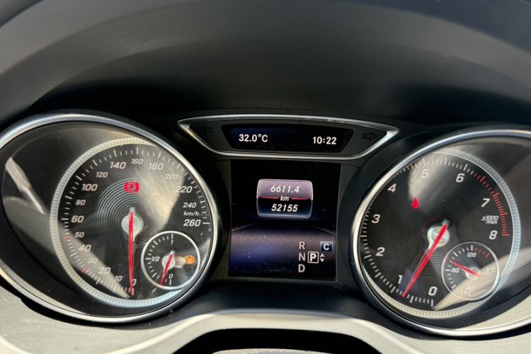 Used Mercedes-Benz GLA 2019 GLA 200 Fashion Model Odometer Close Up