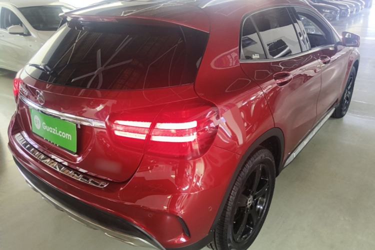 Used Mercedes-Benz GLA 2019 GLA 200 Fashion Model Rear Right 45 Deg
