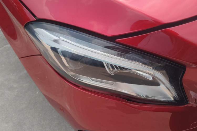 Used Mercedes-Benz GLA 2019 GLA 200 Fashion Model Right Front Headlight