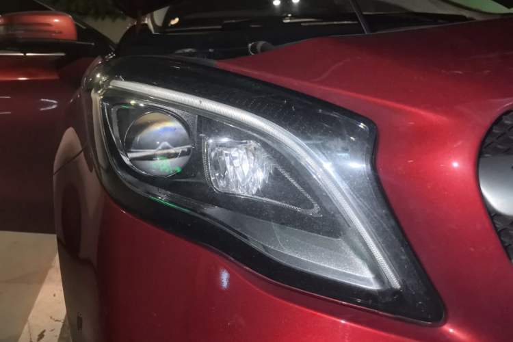 Used Mercedes-Benz GLA 2019 GLA 200 Fashion Model Right Front Headlight