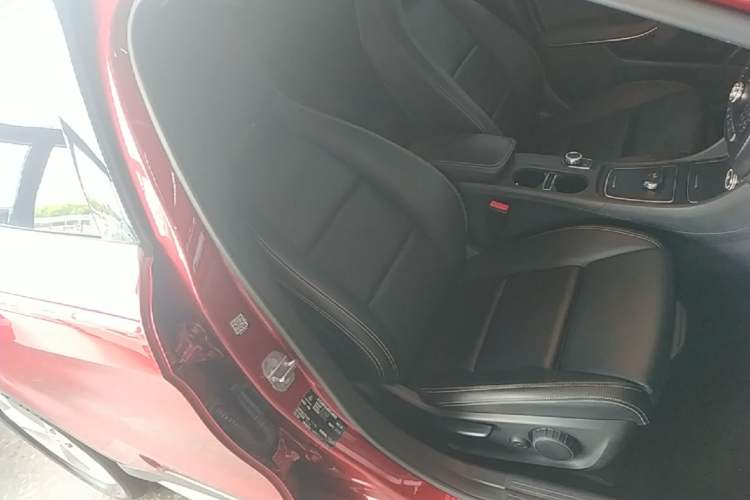 Used Mercedes-Benz GLA 2019 GLA 200 Dynamic Edition Right Front Seat
