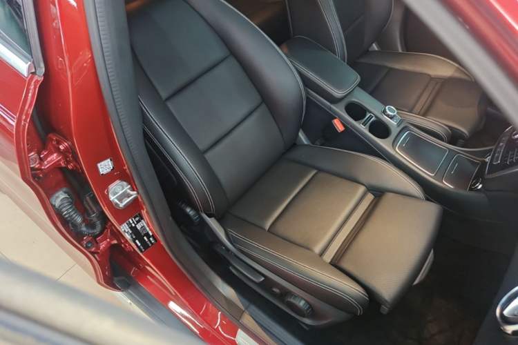 Used Mercedes-Benz GLA 2019 GLA 200 Dynamic Edition Right Front Seat