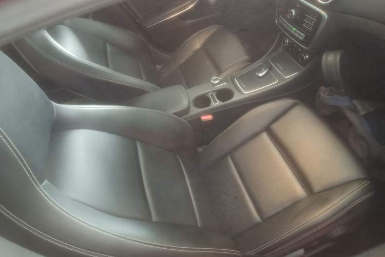 Used Mercedes-Benz GLA 2019 GLA 200 Fashion Model Right Front Seat