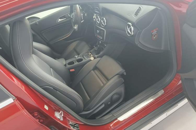 Used Mercedes-Benz GLA 2019 GLA 200 Dynamic Edition Right Front Seat