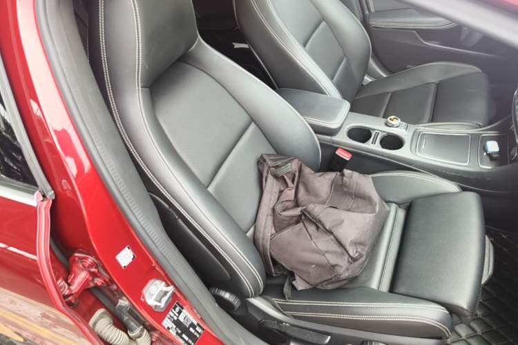 Used Mercedes-Benz GLA 2019 GLA 200 Fashion Model Right Front Seat