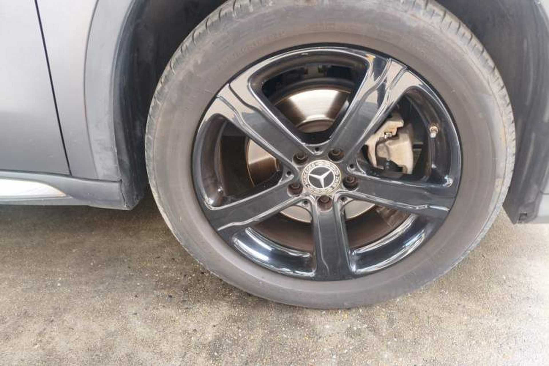 Used Mercedes-Benz GLA 2019 GLA 200 Fashion Model Right Front Wheel Hub