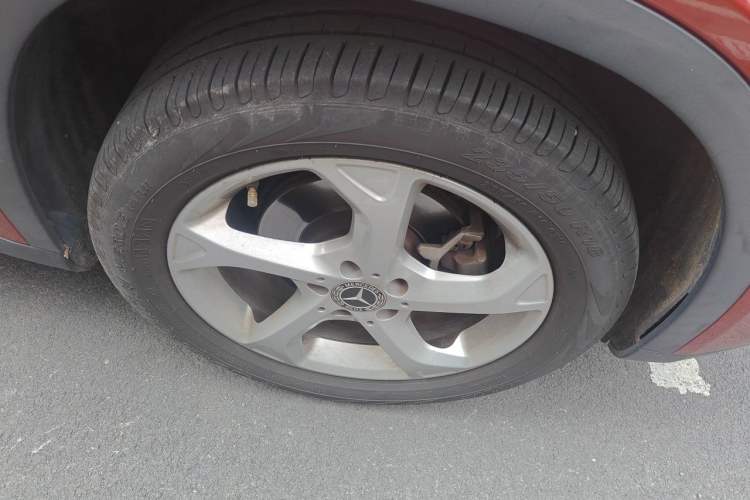 Used Mercedes-Benz GLA 2019 GLA 200 Dynamic Edition Right Front Wheel Hub