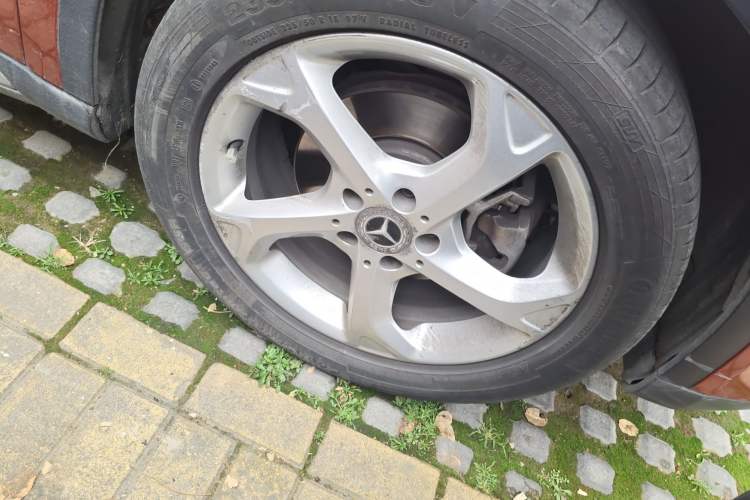 Used Mercedes-Benz GLA 2019 GLA 200 Dynamic Edition Right Front Wheel Hub