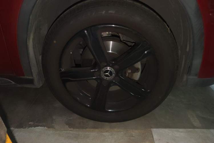 Used Mercedes-Benz GLA 2019 GLA 200 Fashion Model Right Front Wheel Hub