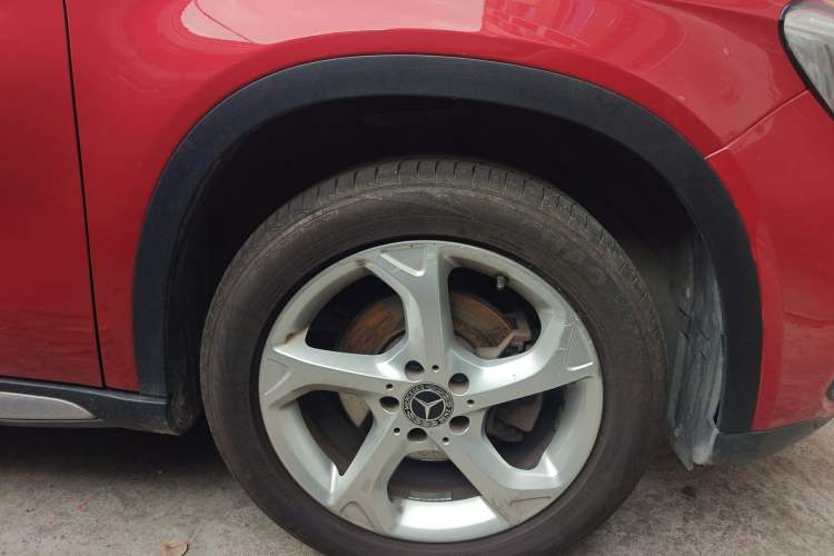 Used Mercedes-Benz GLA 2019 GLA 200 Dynamic Edition Right Front Wheel Hub