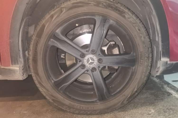 Used Mercedes-Benz GLA 2019 GLA 200 Fashion Model Right Front Wheel Hub