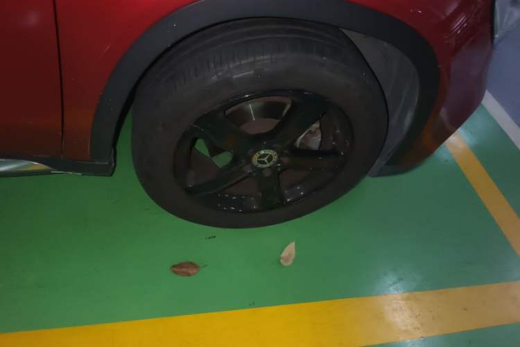 Used Mercedes-Benz GLA 2019 GLA 200 Fashion Model Right Front Wheel Hub