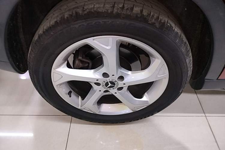 Used Mercedes-Benz GLA 2019 GLA 200 Dynamic Edition Right Rear Wheel Hub