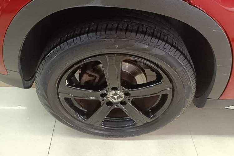 Used Mercedes-Benz GLA 2019 GLA 200 Fashion Model Right Rear Wheel Hub